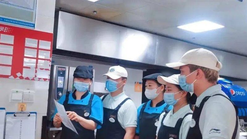 小标题：配料表，品质的晴雨表